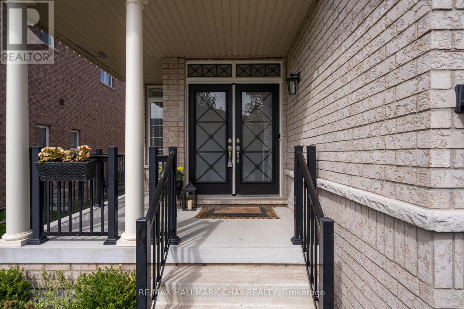 20 WESTMINSTER CIRCLE - Image 2