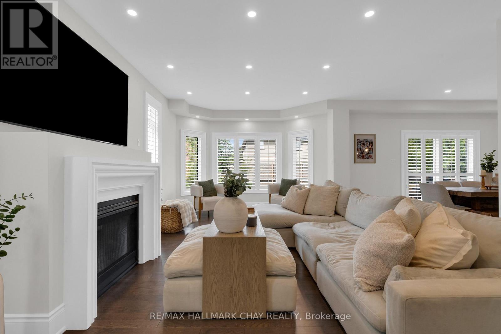 20 WESTMINSTER CIRCLE - 8