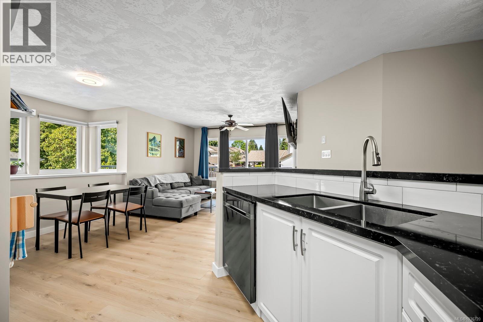 #203 4706 Alderwood Pl - 20