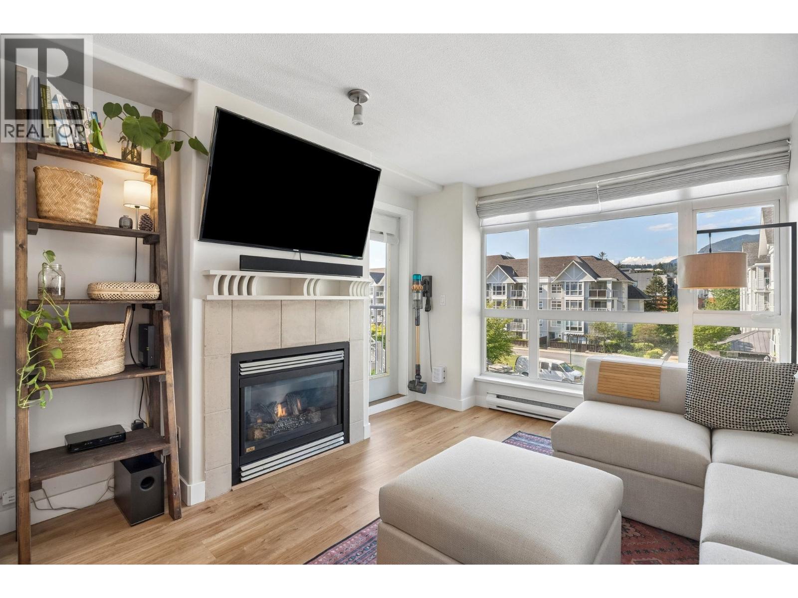 212 3122 ST JOHNS STREET — photo 4