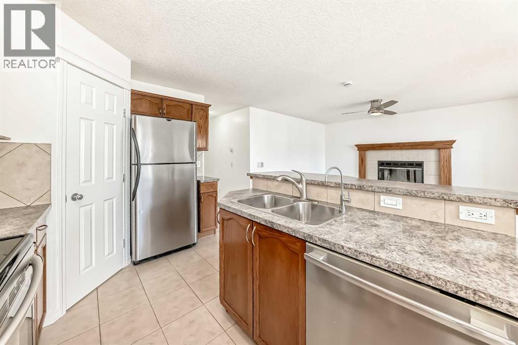54 Royal Elm Road NW - 7