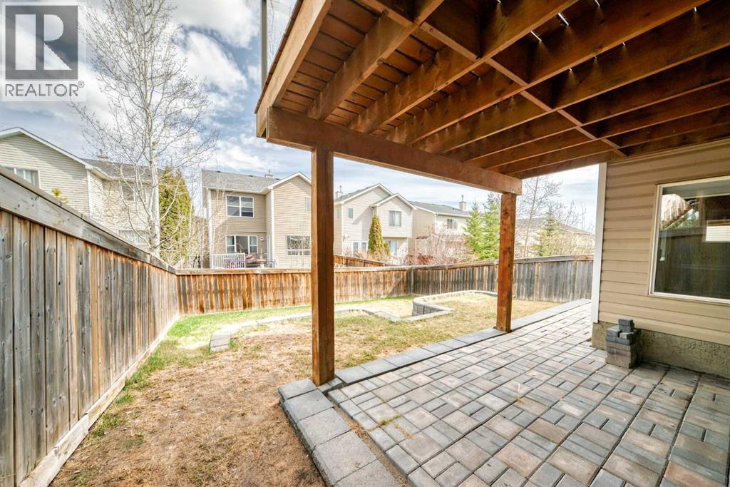 54 Royal Elm Road NW - 30