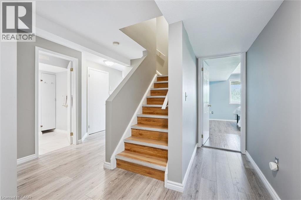 24 BUCKTHORN Crescent - 31