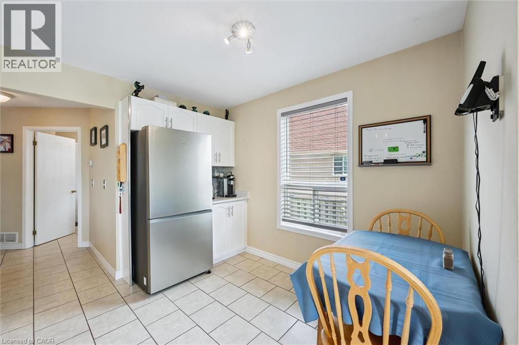 24 BUCKTHORN Crescent - 19