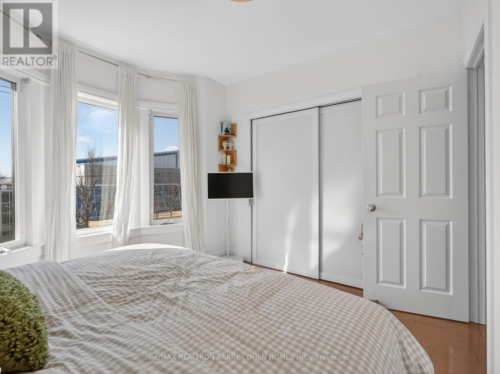 144 ROSEMOUNT AVENUE - 14