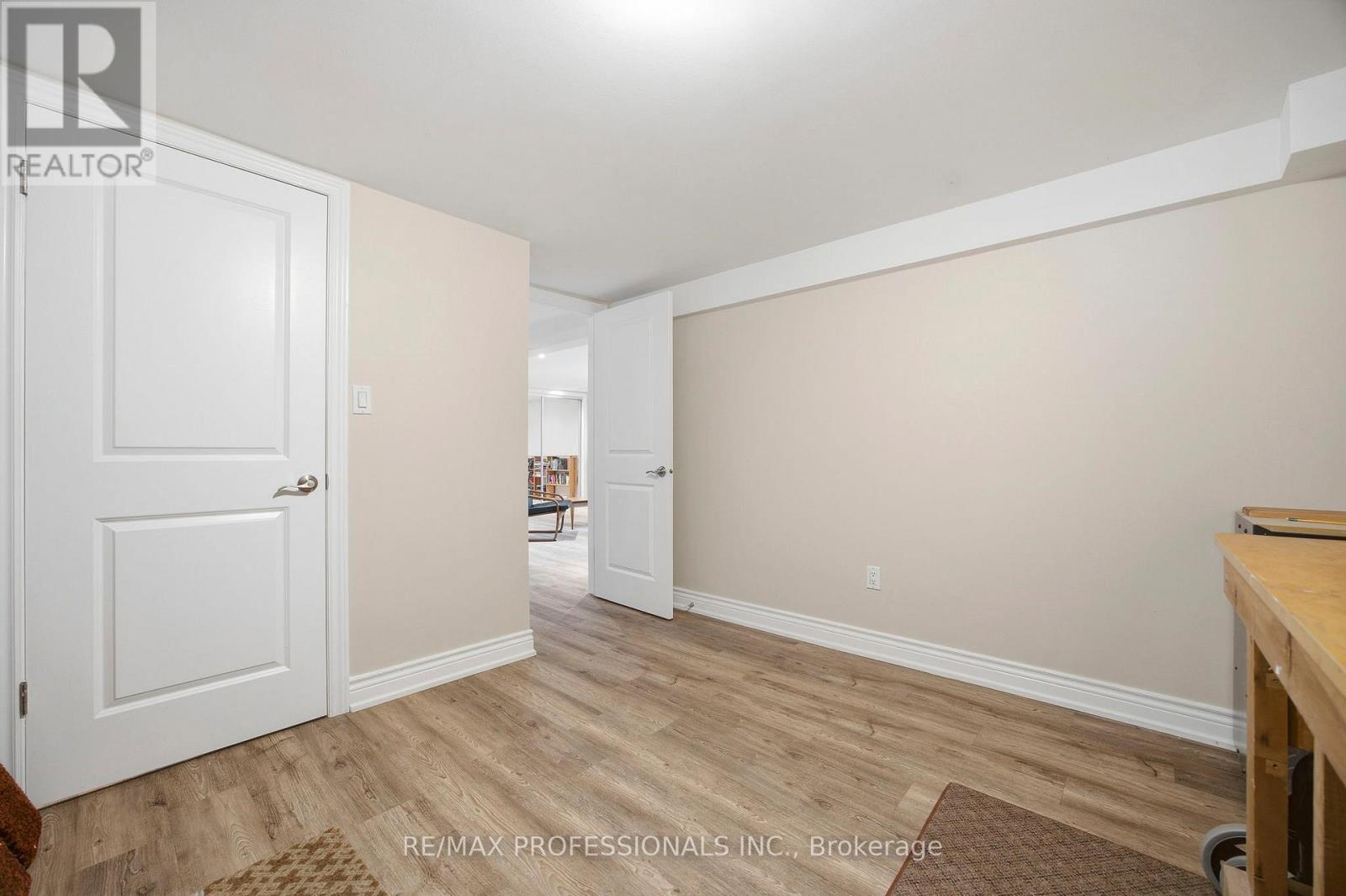 4 BEAVERBROOK AVENUE - 27