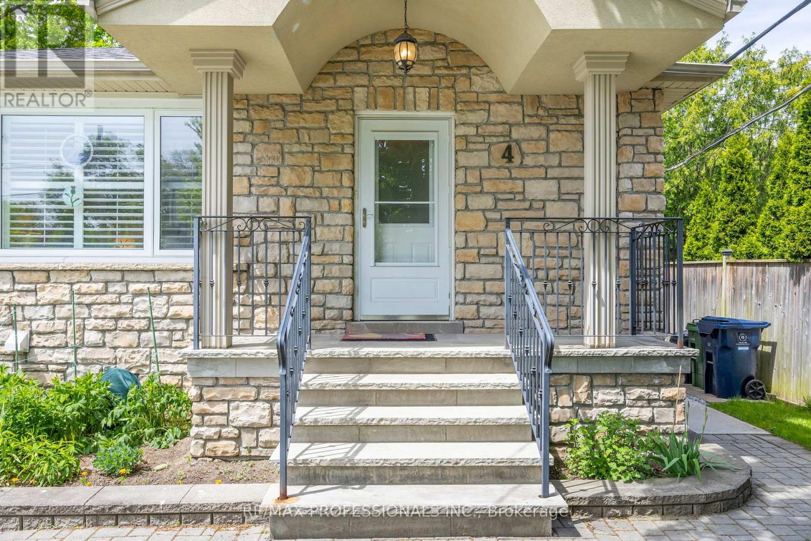 4 BEAVERBROOK AVENUE - 4