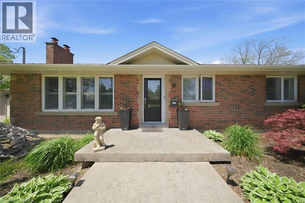8 QUEENSWAY Drive - 7
