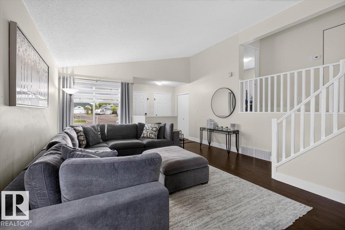 18520 77 AV NW - 13