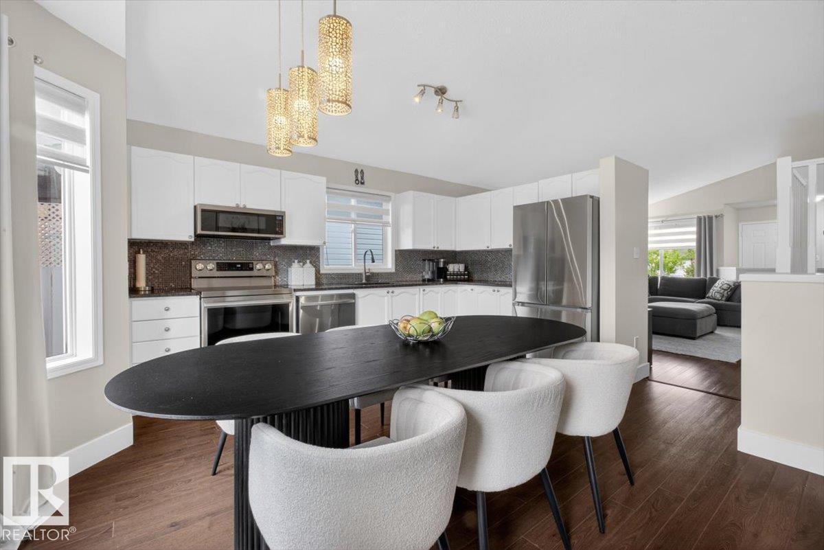 18520 77 AV NW - 19