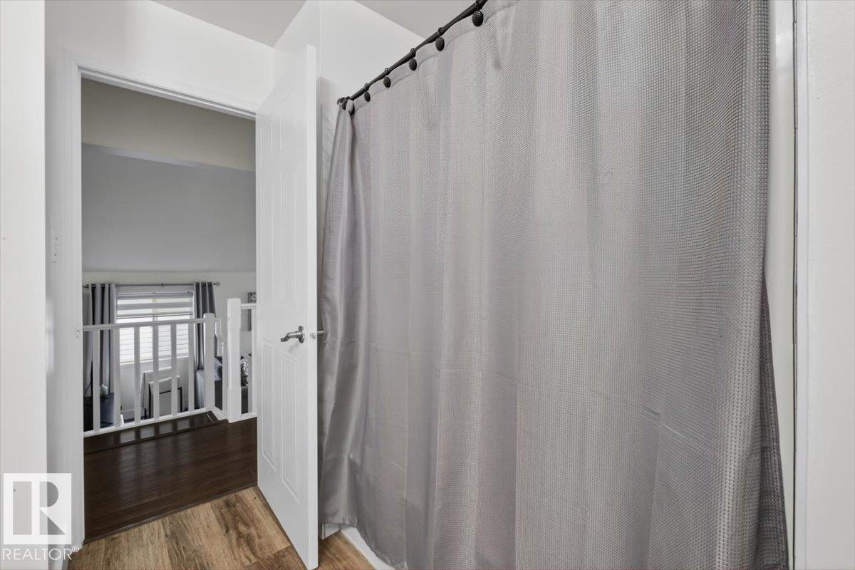 18520 77 AV NW - 33