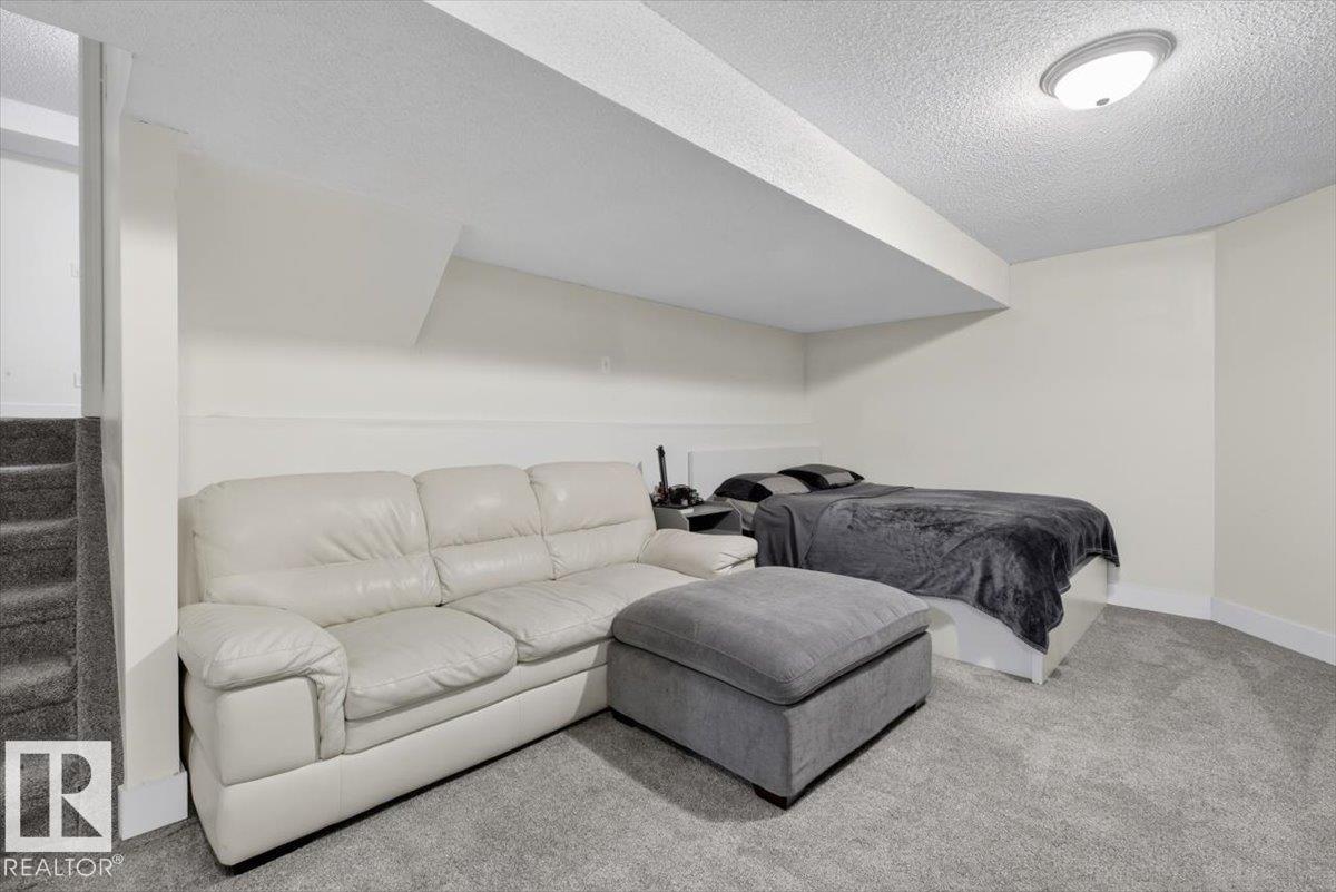 18520 77 AV NW - 45