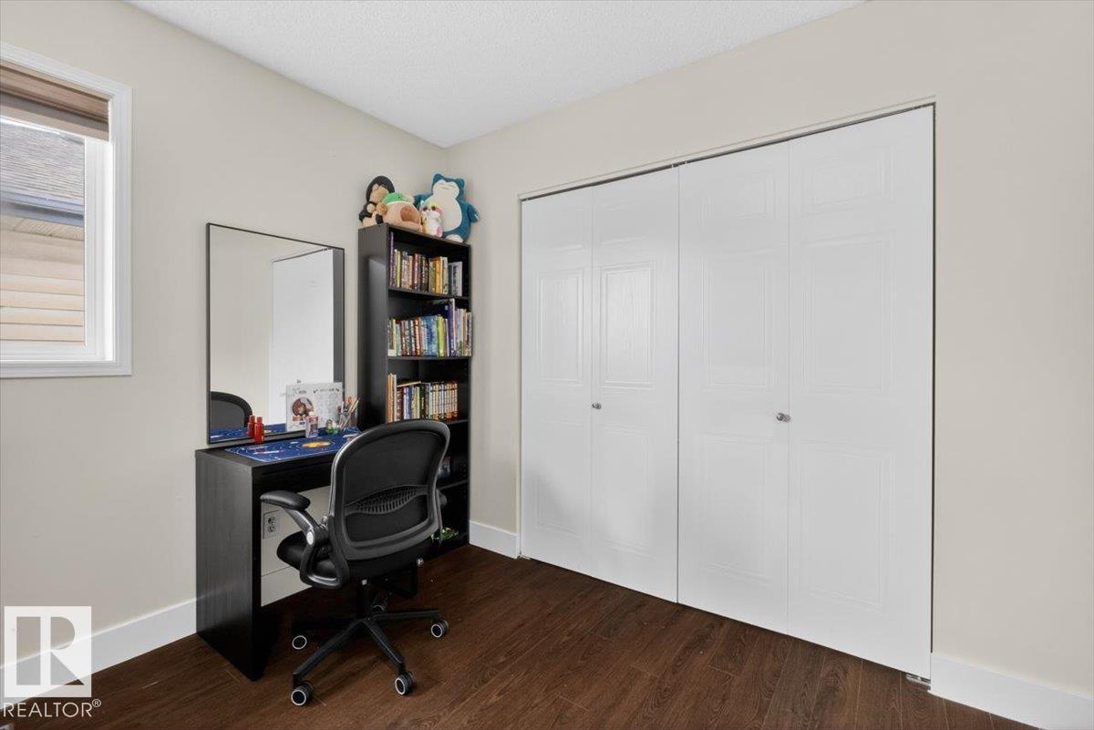18520 77 AV NW - 29