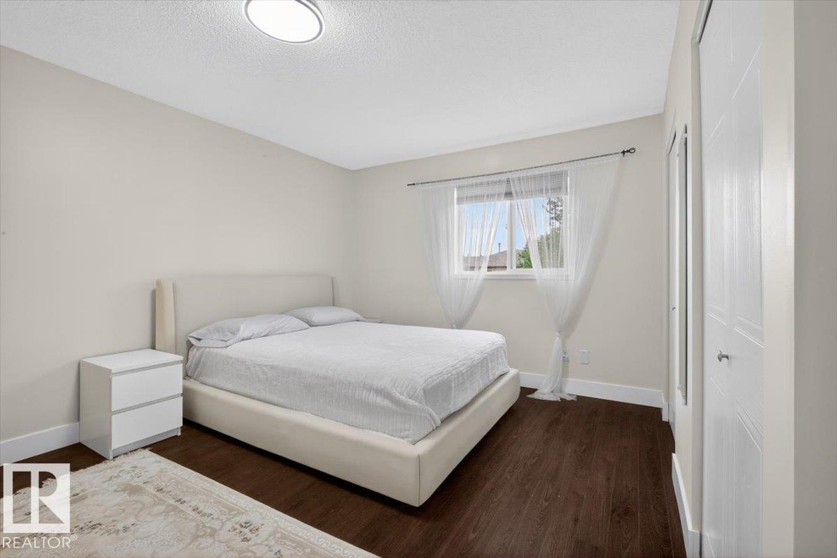 18520 77 AV NW - 34