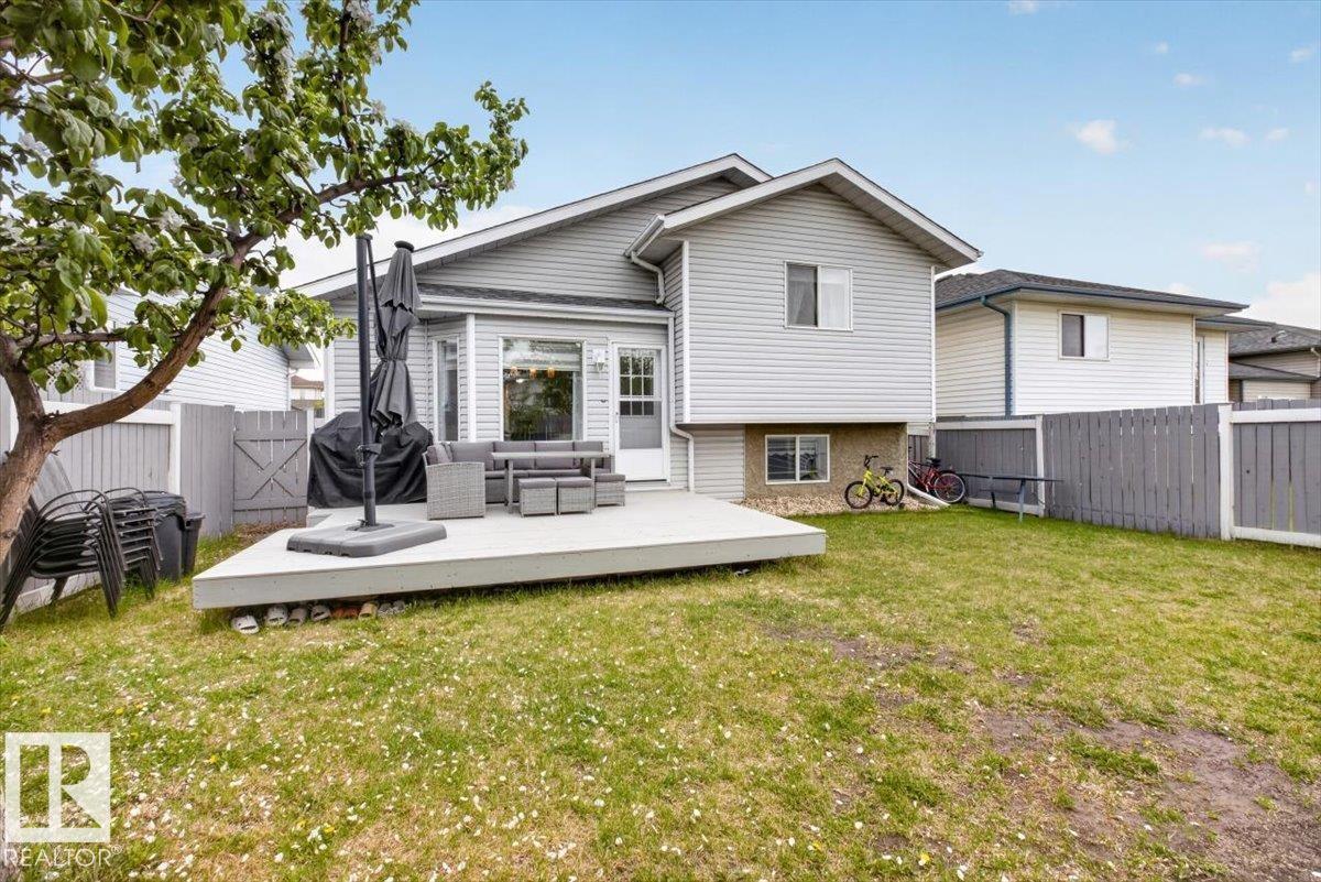 18520 77 AV NW - 52