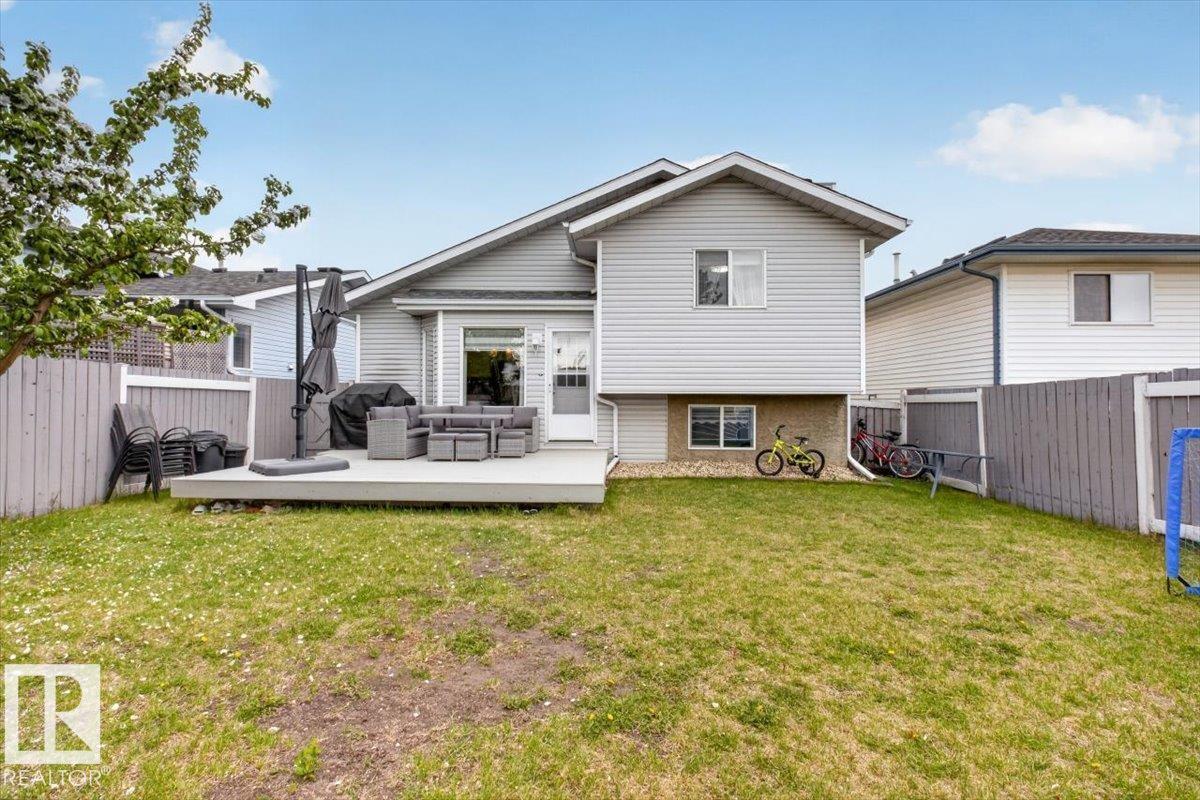 18520 77 AV NW - 51