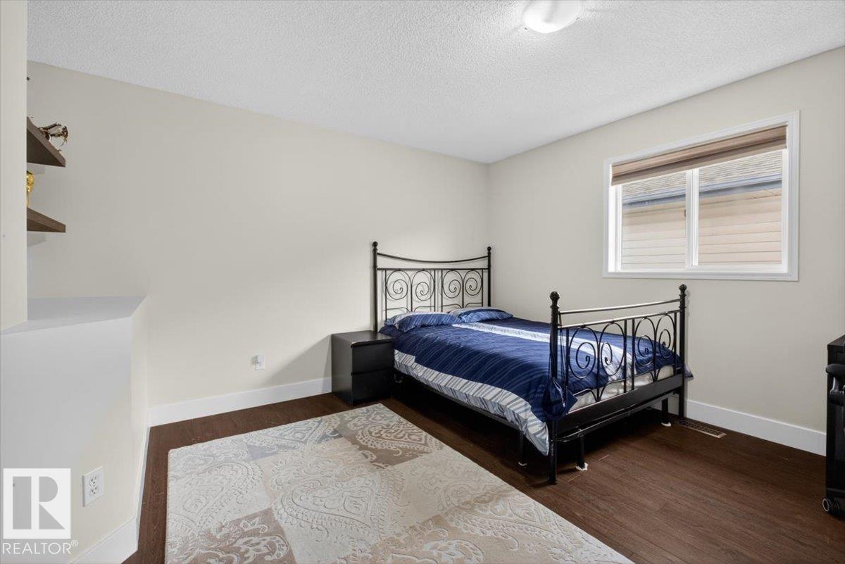 18520 77 AV NW - 27