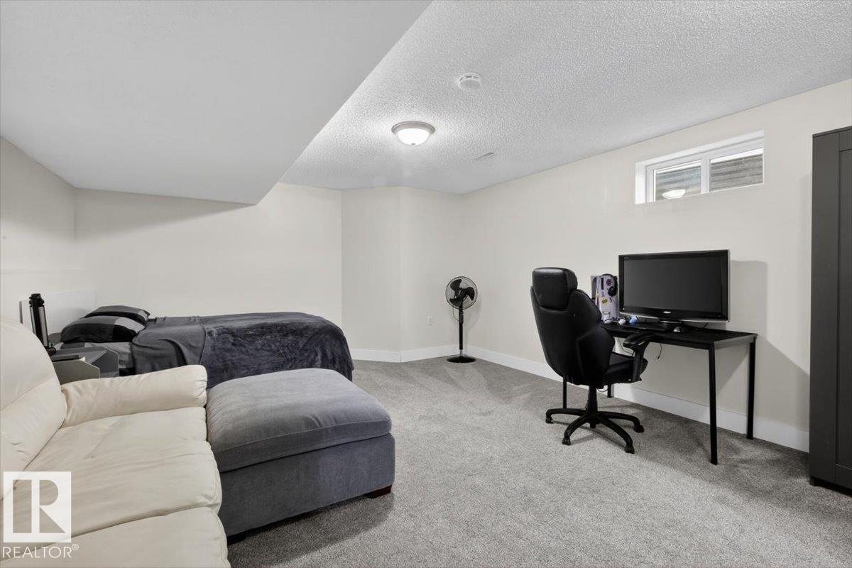 18520 77 AV NW - 46
