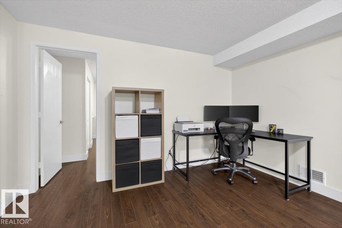 18520 77 AV NW - 42