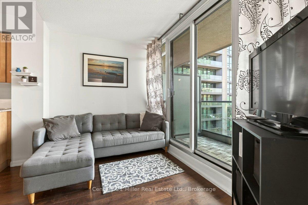 #562 209 FORT YORK BOULEVARD - 20