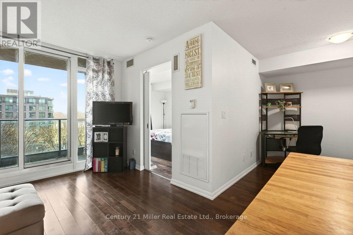 #562 209 FORT YORK BOULEVARD - 8