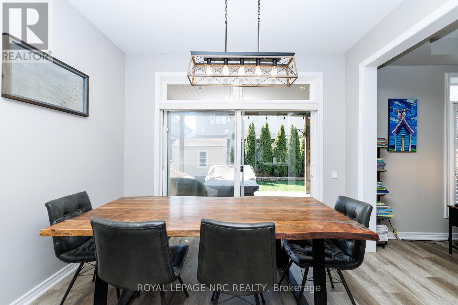 12 WILFRID LAURIER CRESCENT - 9