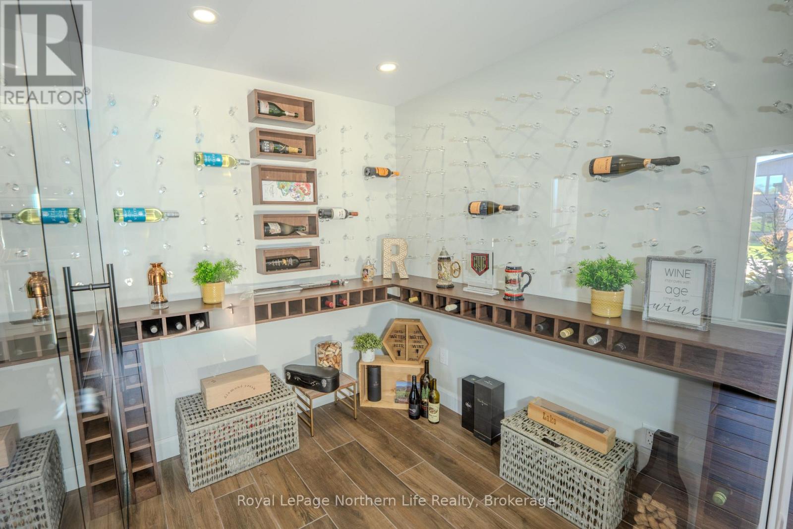 172 SUGARBUSH STREET - 17