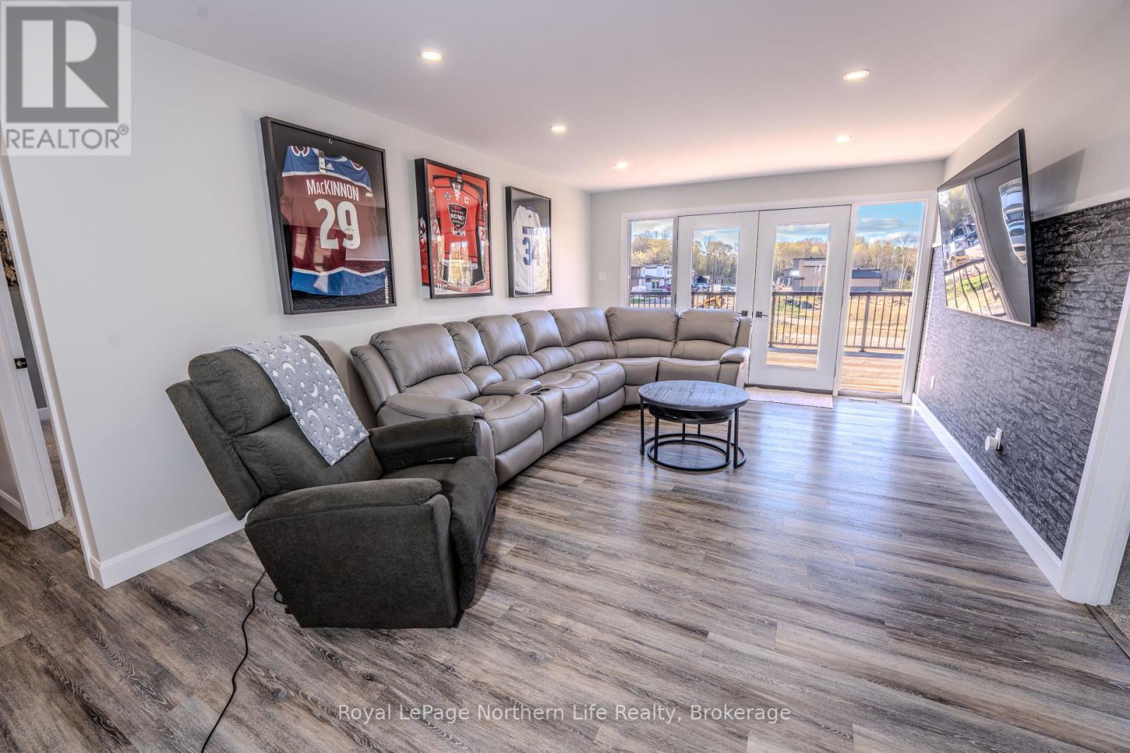 172 SUGARBUSH STREET - 20