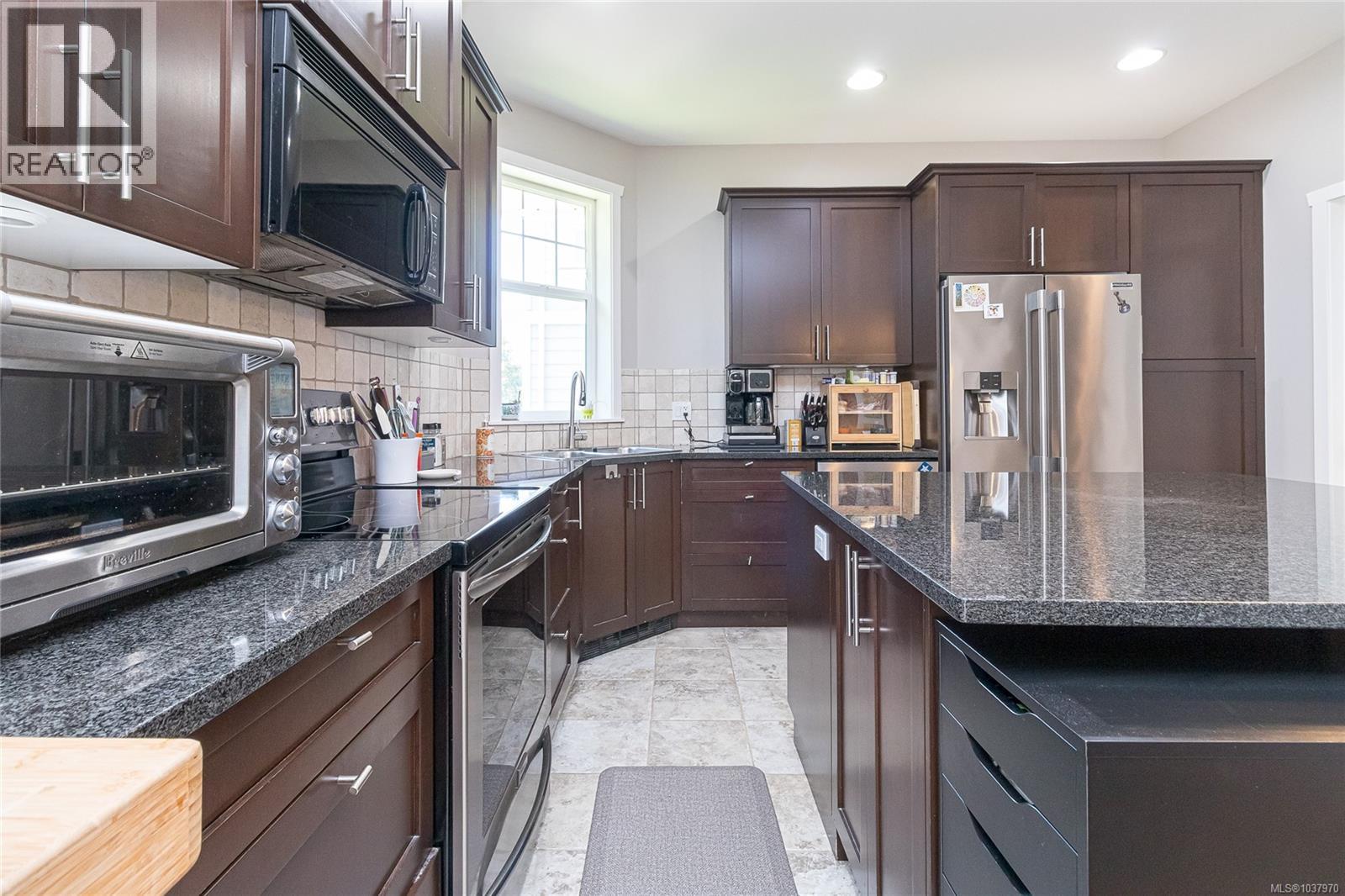  6441 Birchview Way, Sooke