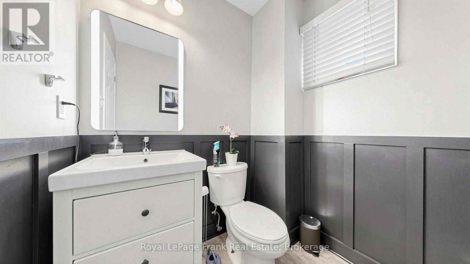 133 GLENABBEY DRIVE S - 18