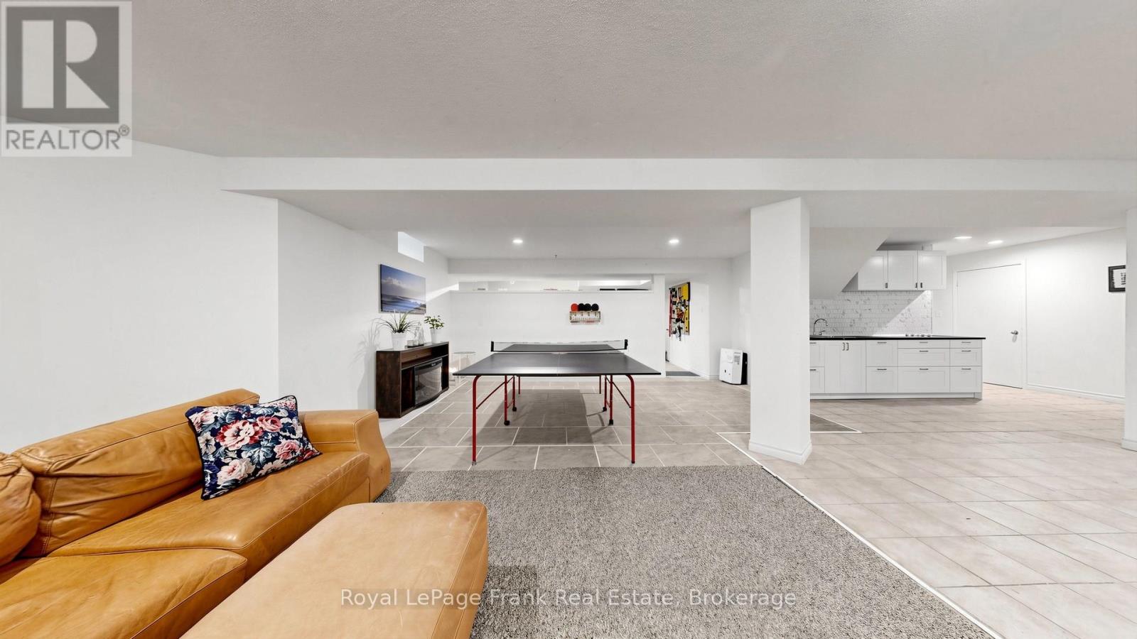 133 GLENABBEY DRIVE S - 36