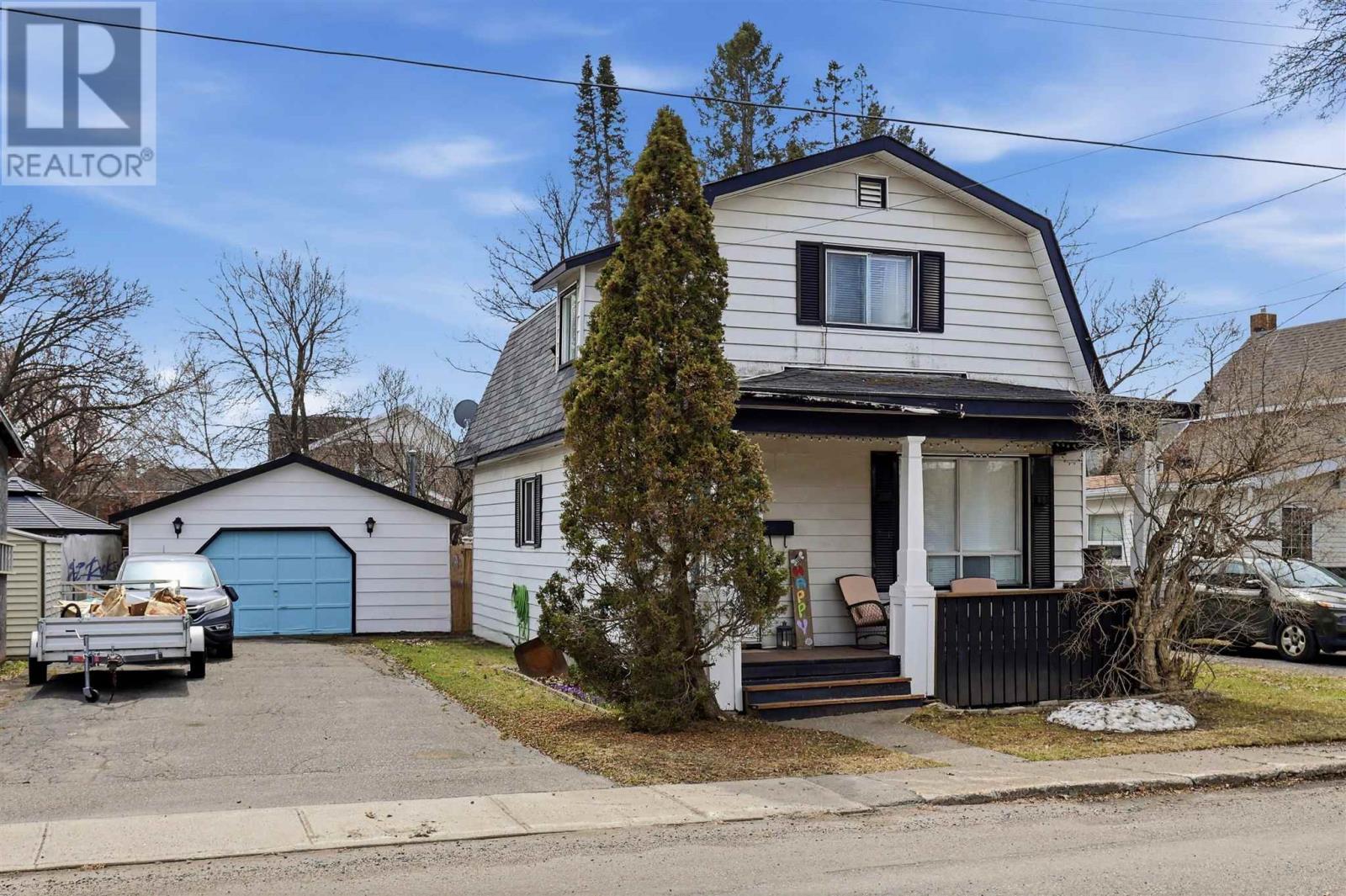 49 Hawthorne AVE - 1