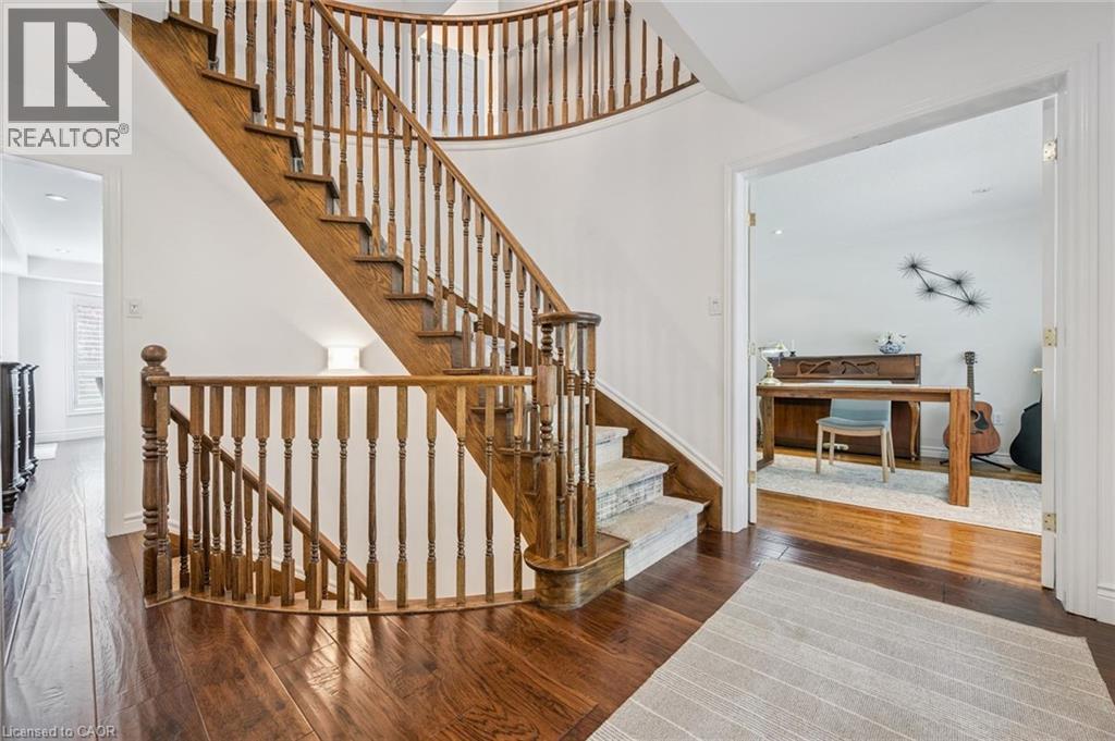 2124 KEVIN Crescent - 20