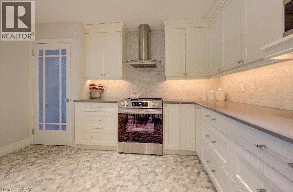 196 LOURDES Street - 12
