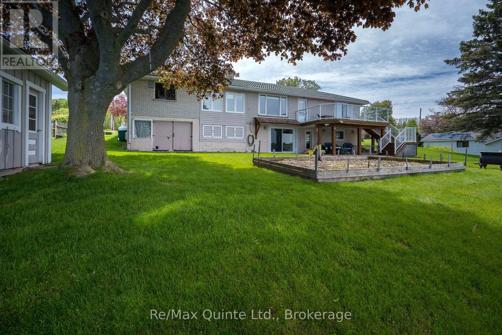 54 CEDAR LANE - 33