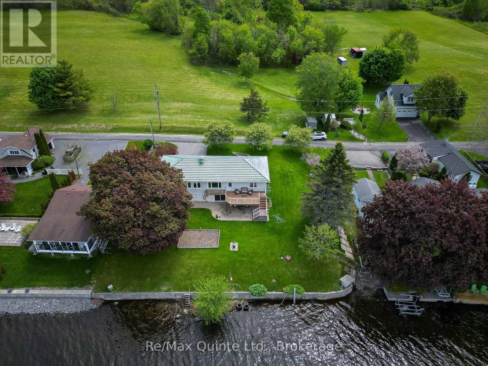 54 CEDAR LANE - 41