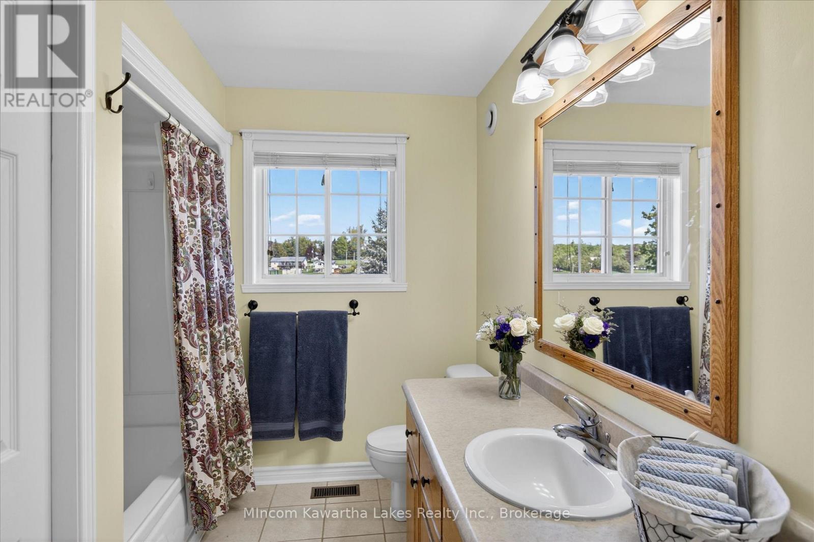 46 LAWRENCE STREET N - 21