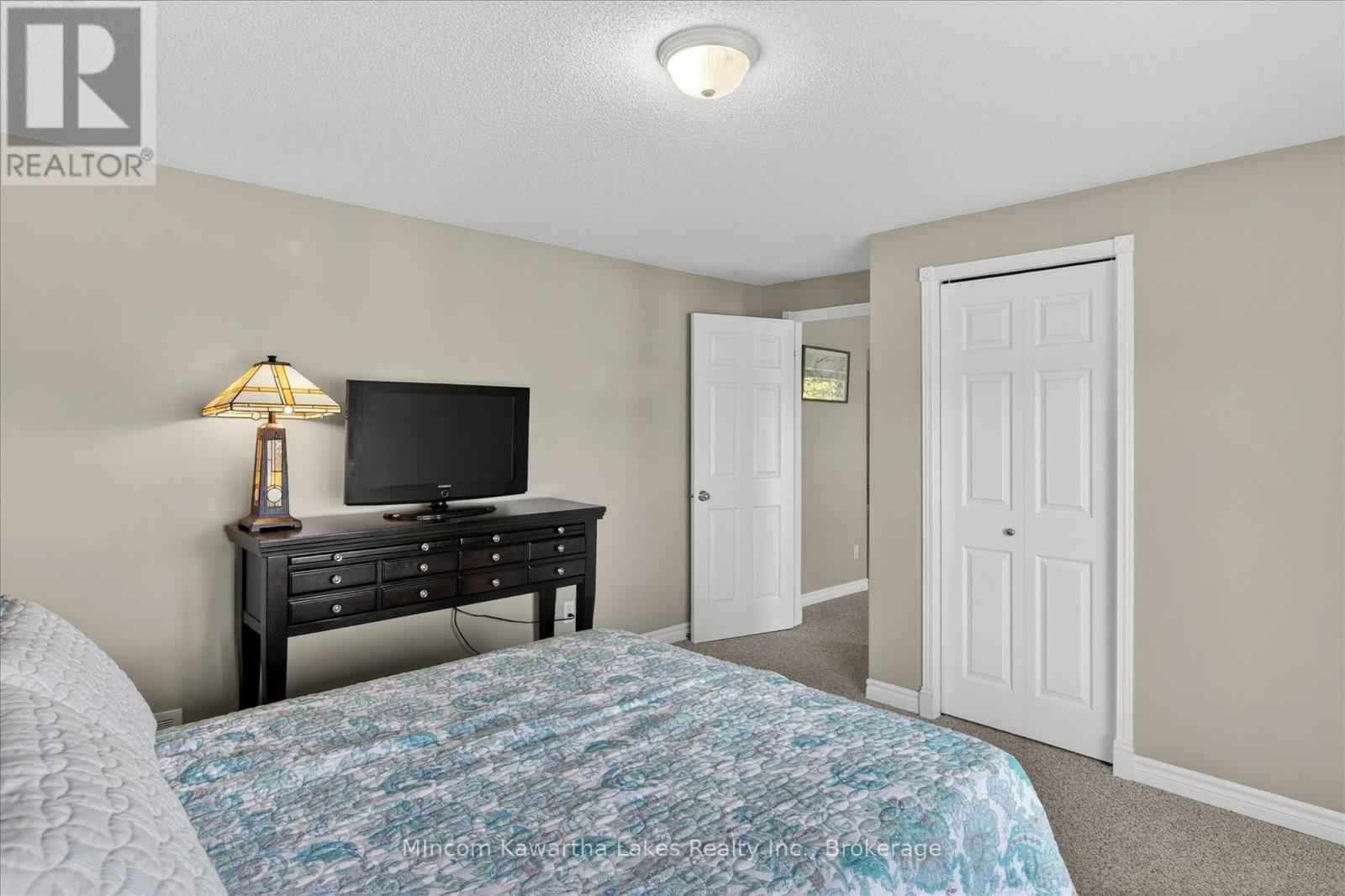 46 LAWRENCE STREET N - 33
