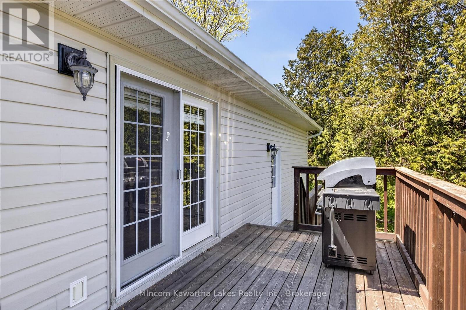 46 LAWRENCE STREET N - 39
