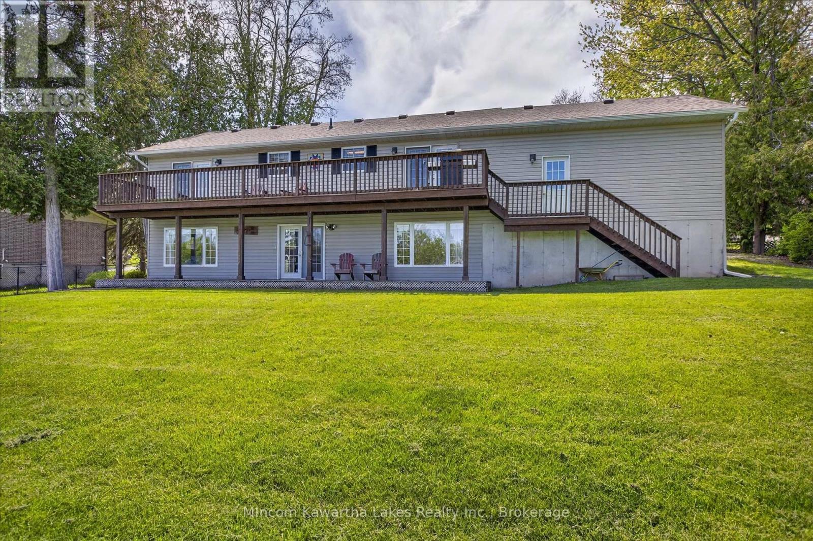 46 LAWRENCE STREET N - 44