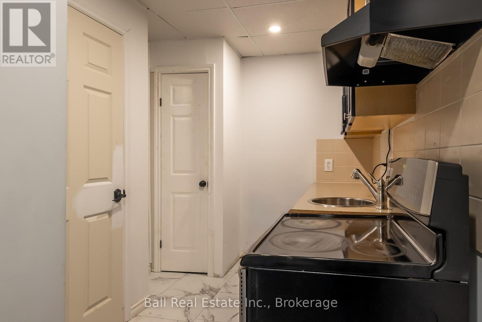 1620 HETHERINGTON DRIVE - 27