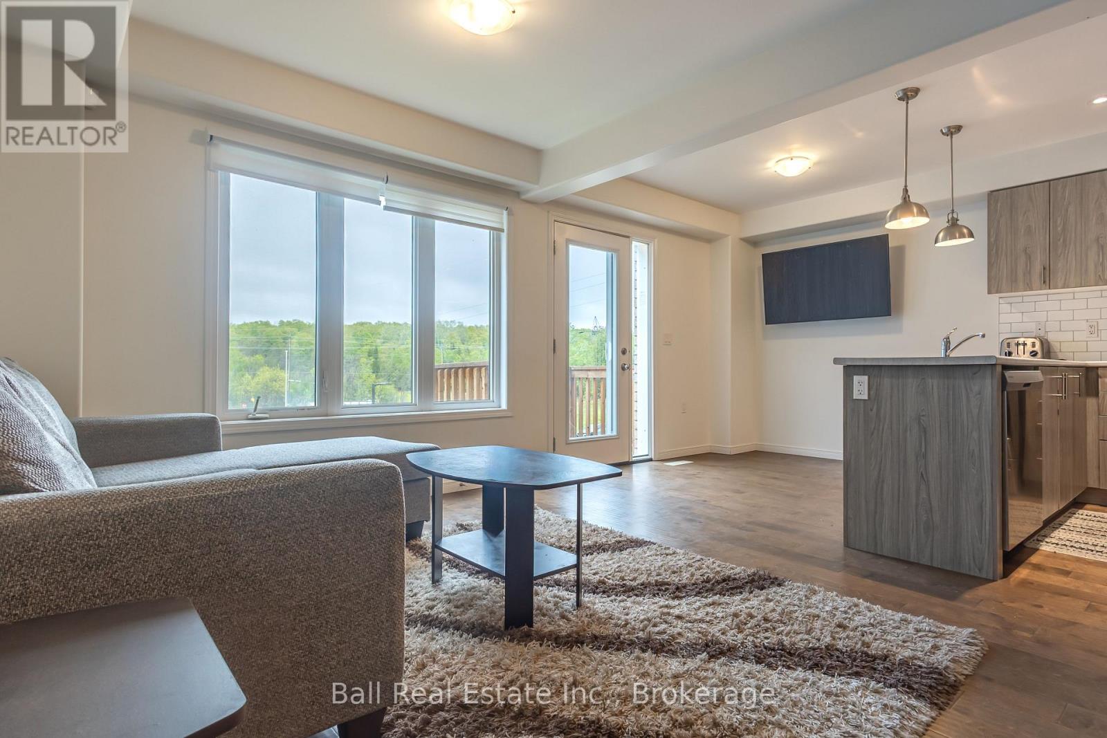 1620 HETHERINGTON DRIVE - 8