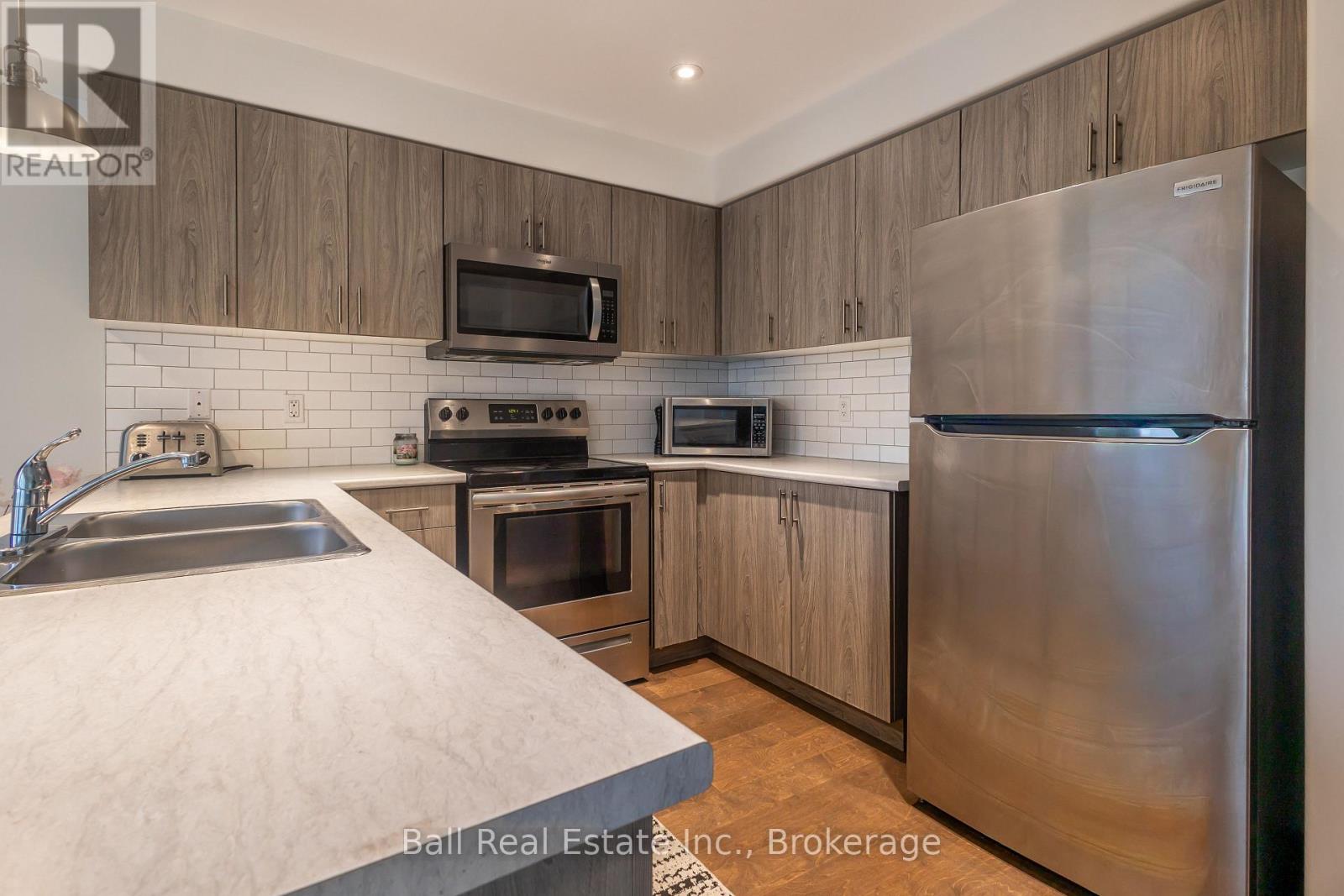 1620 HETHERINGTON DRIVE - 9