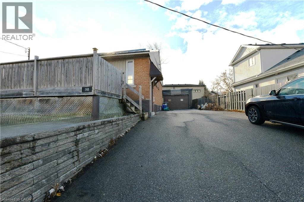148 ONTARIO Street N - 2