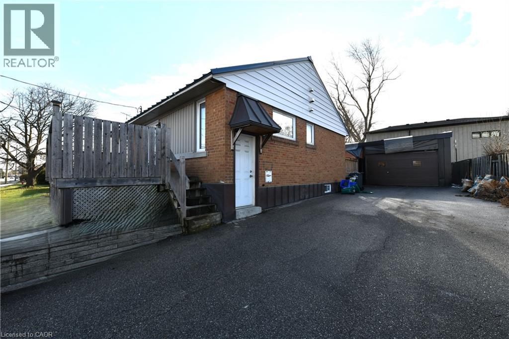 148 ONTARIO Street N - 3