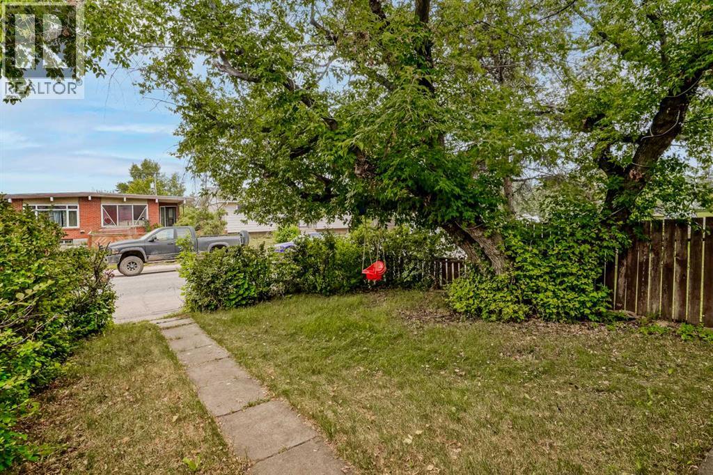 2240A 43 Street SE - 22