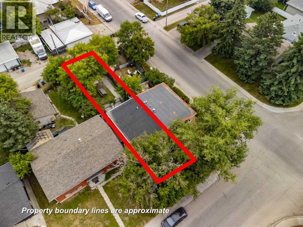 2240A 43 Street SE - 33