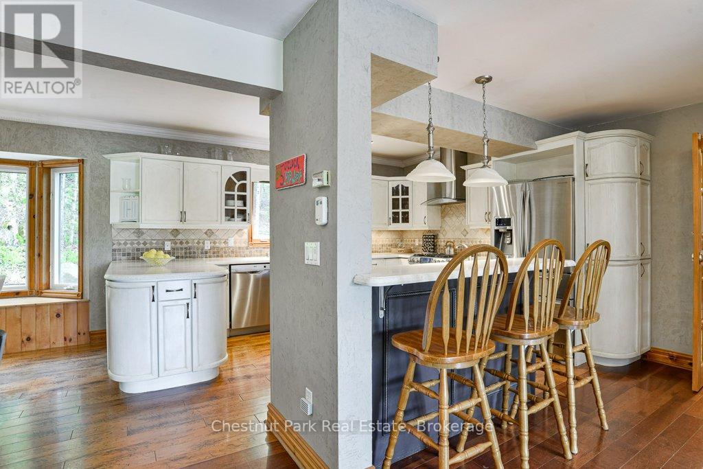 294 NORTH DRIVE - 10