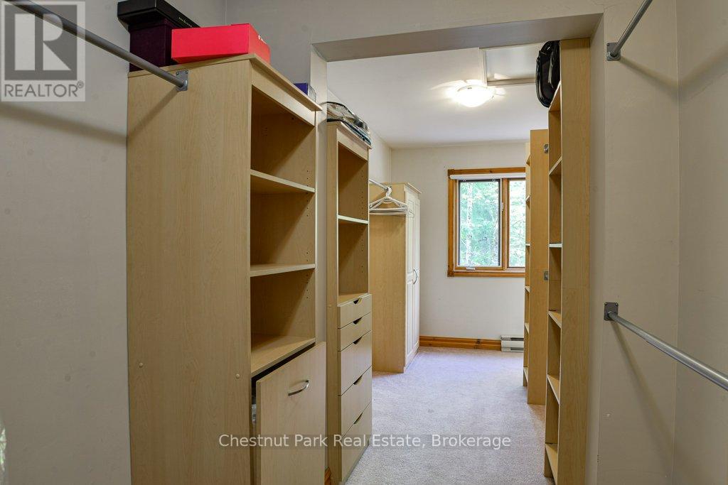 294 NORTH DRIVE - 21