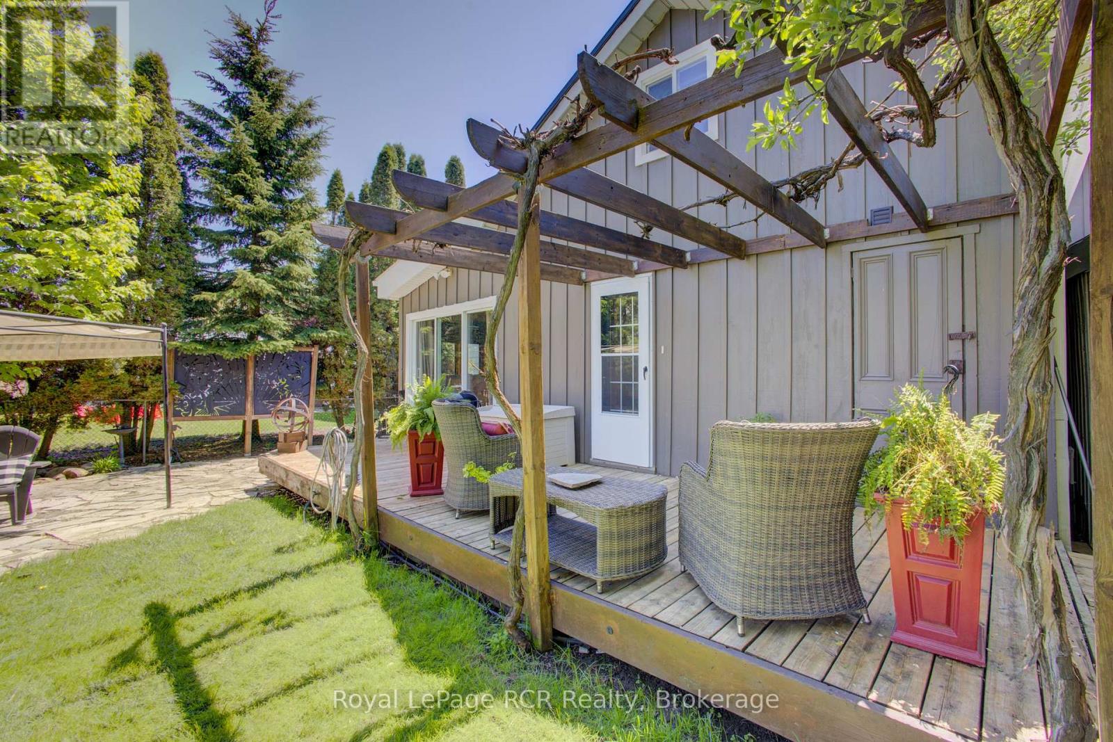 181 GEORGINA STREET - 34